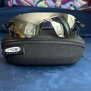 Tifosi sports sunglasses